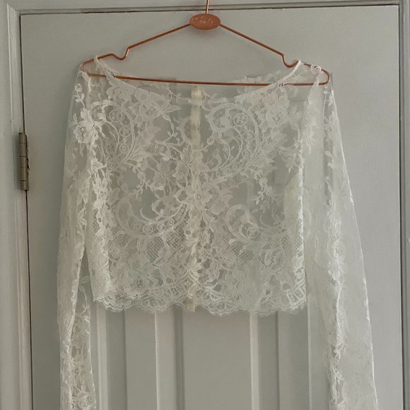 Kate McDonald Cropped Lace Wedding Dress Topper - Picture 7 of 7